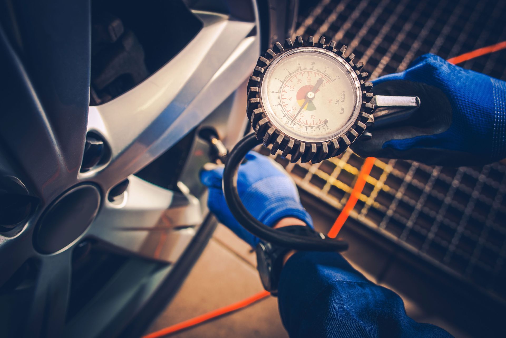 <p class="rteBlock">Expert TPMS Diagnostics & Repair</p>